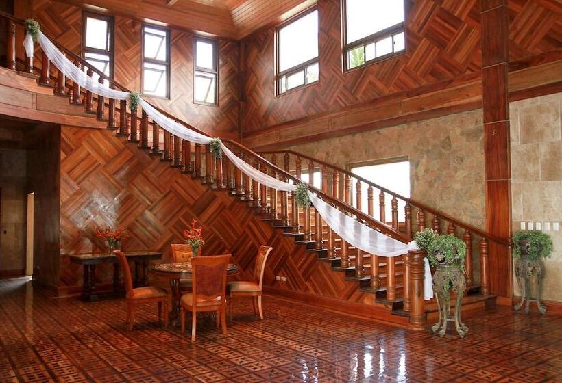 هتل Alta D Tagaytay