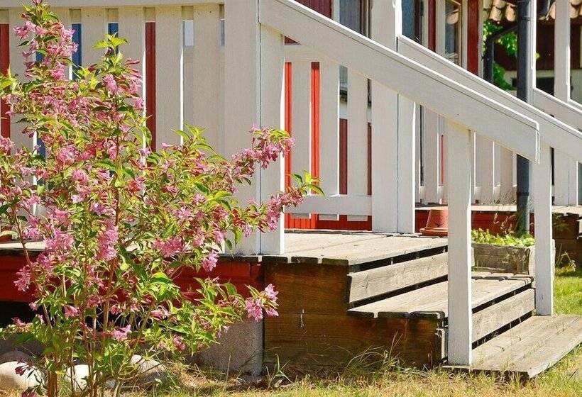 Alvaret Hotel & Hostel