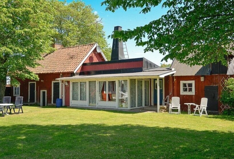 Alvaret Hotel & Hostel