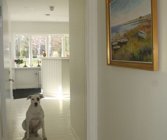 Alvaret Hotel & Hostel