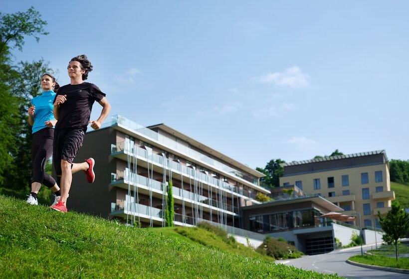 هتل Atlantida Boutique