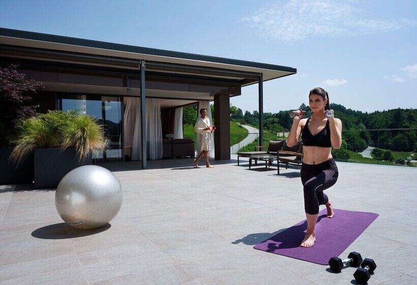 هتل Atlantida Boutique