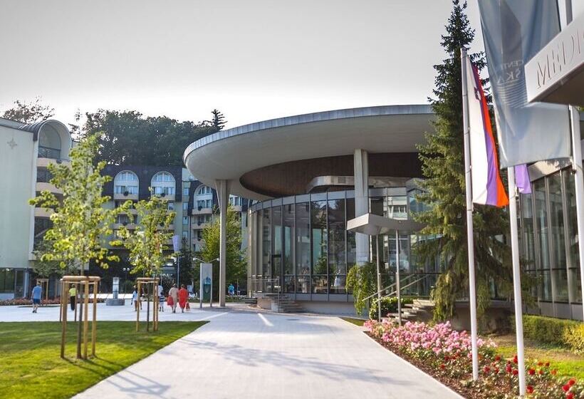 هتل Atlantida Boutique