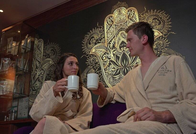 هتل Atlantida Boutique