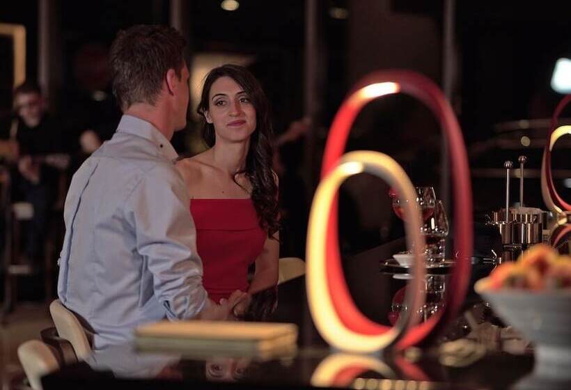 هتل Atlantida Boutique