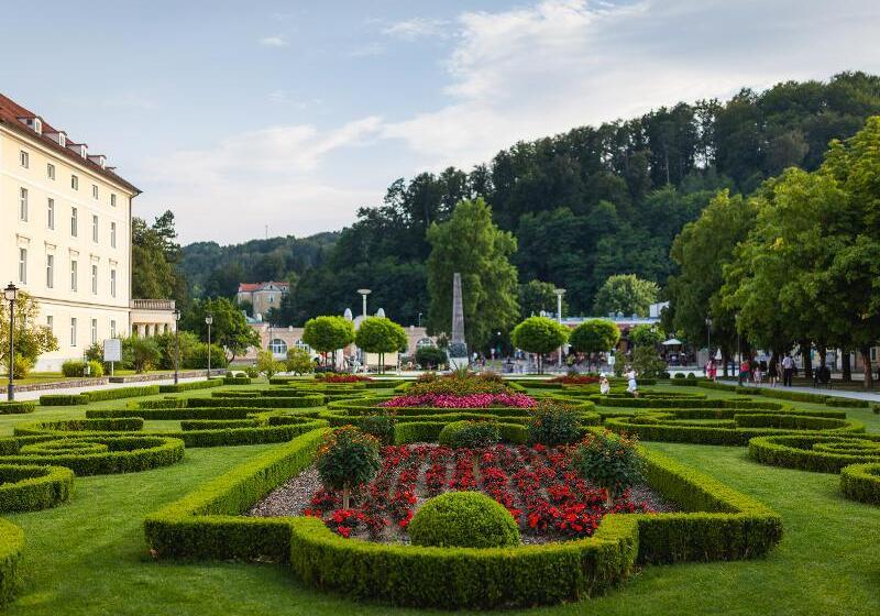 هتل Atlantida Boutique