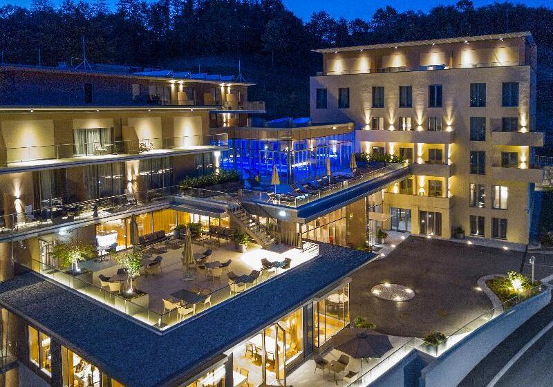 هتل Atlantida Boutique