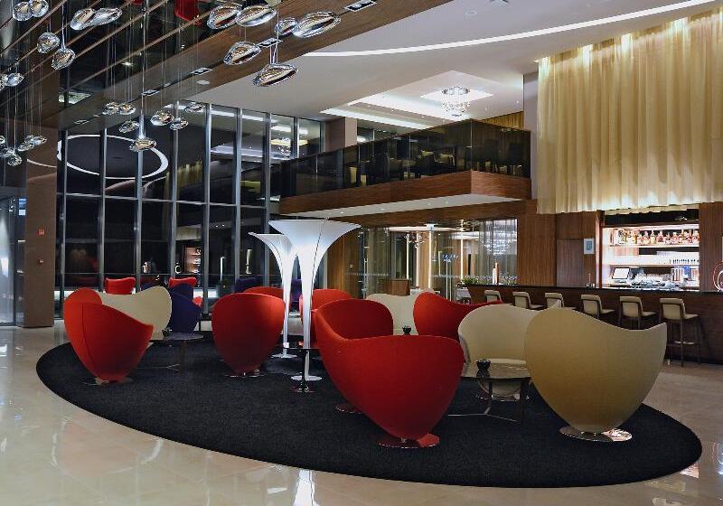 هتل Atlantida Boutique