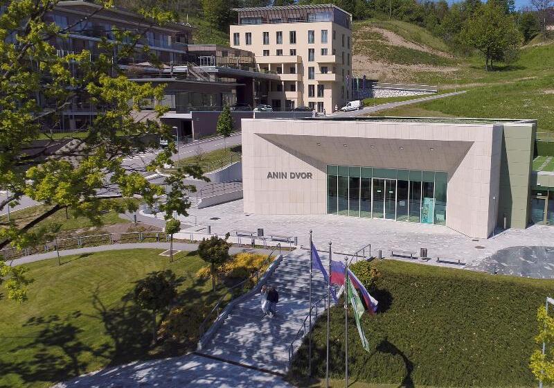 هتل Atlantida Boutique