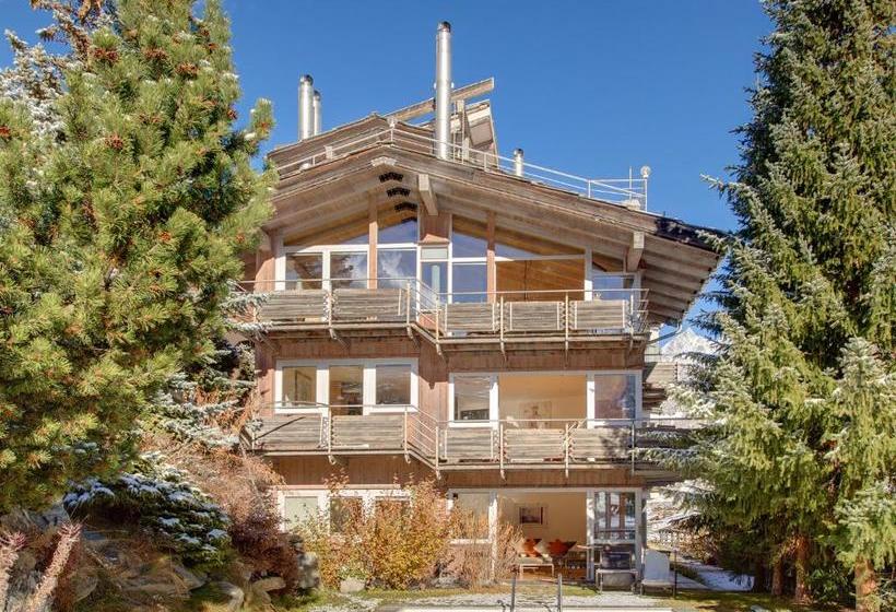 Backstage Hotel Serviced Apartments