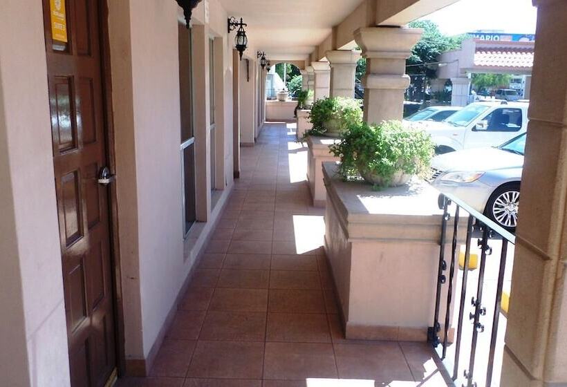 فندق El Dorado Inn