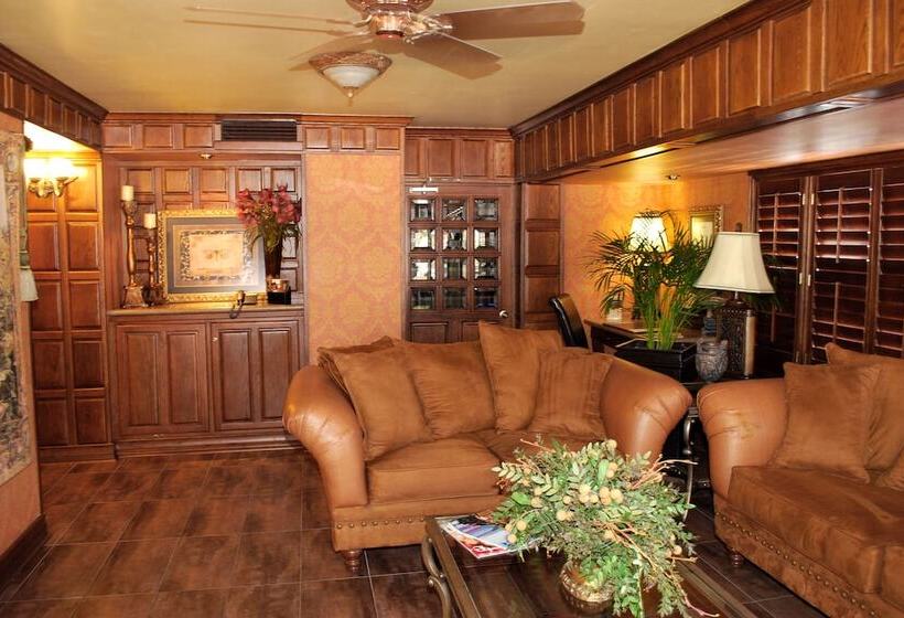 فندق El Dorado Inn