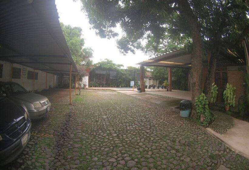 هتل Hospedajes Del Rey