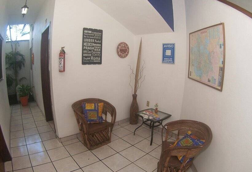 هتل Hospedajes Del Rey