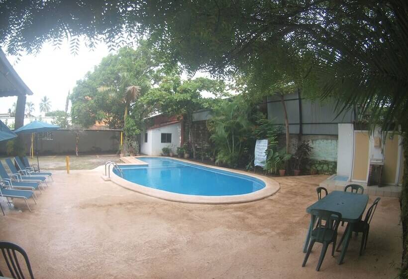 هتل Hospedajes Del Rey