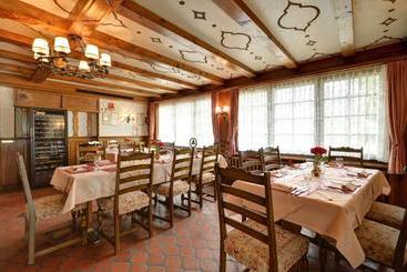 هتل Hôtel Du Chasseur