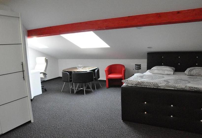 בית מלון כפרי Hôtel Du Chasseur