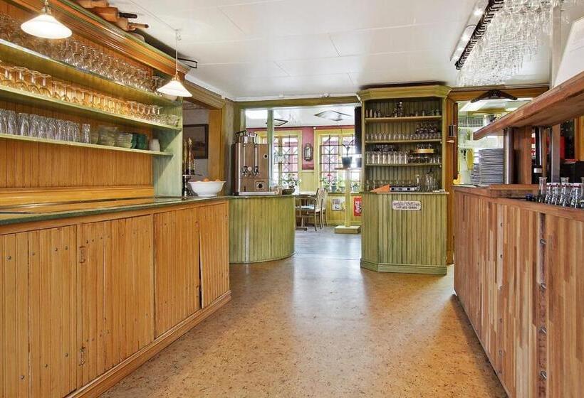 Отель L Mikaelsgården