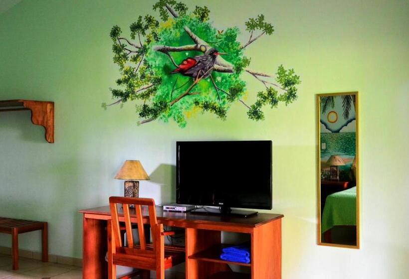 ホテル Las Lajas Beach Resort