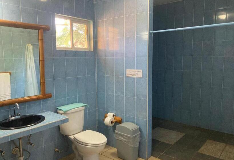 ホテル Las Lajas Beach Resort