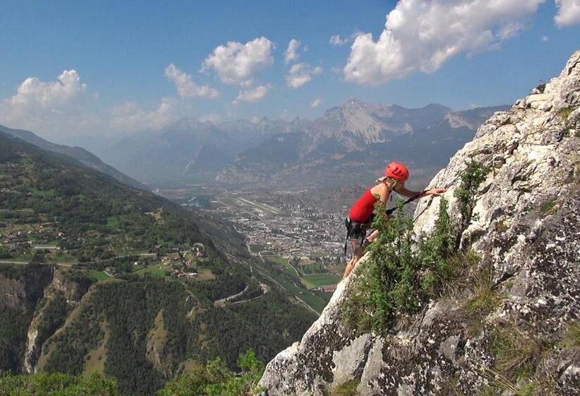 בית מלון כפרי Mont Noble