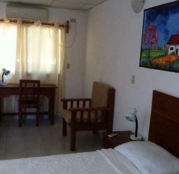 Отель Pedasi Sports Club