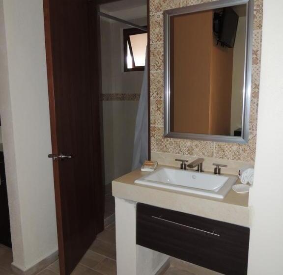 Отель Plaza Bernal