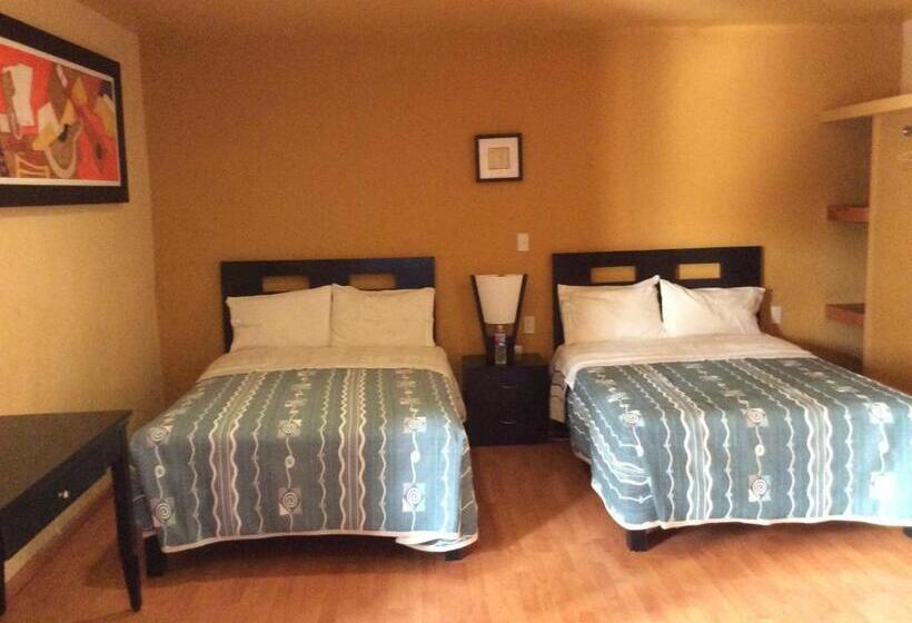 Отель Plaza Mayor