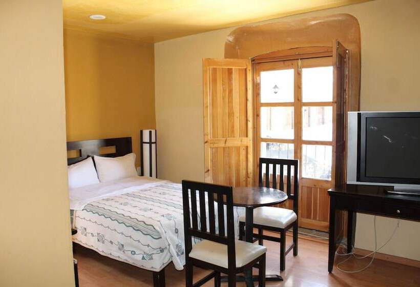 Отель Plaza Mayor