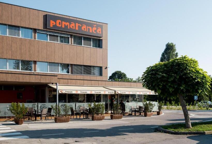 هتل Pomaranča