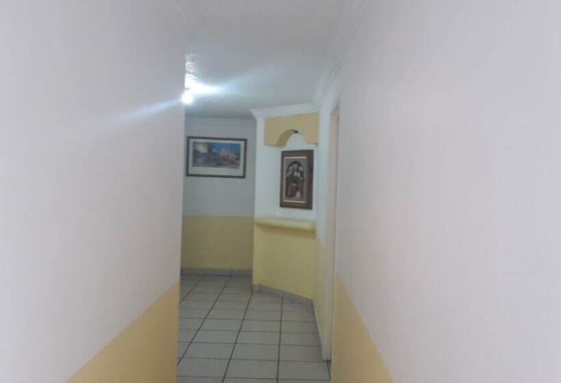 Отель Posada Diamante