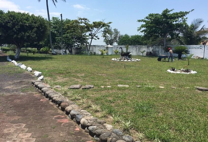 Отель Puerto Cangrejo