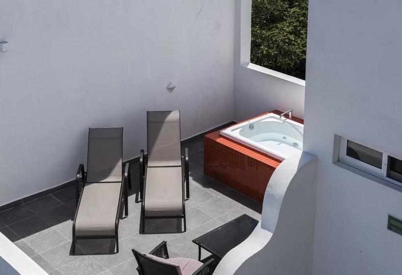 Suite 24 Boutique By Xperience S