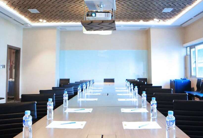 فندق The Mini Suites Eton Tower Makati