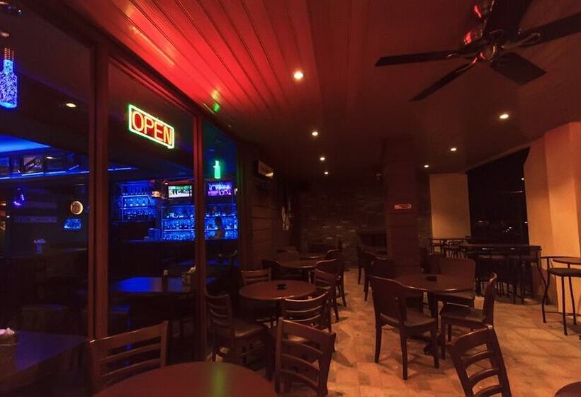 هتل The Pepperland