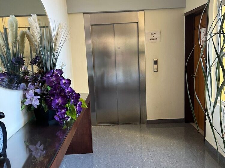 فندق Tierra Roja