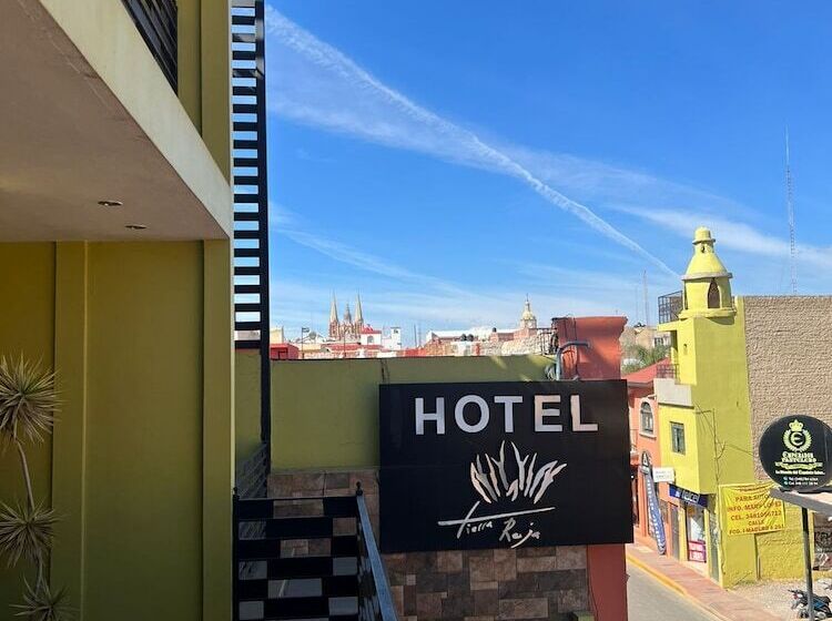 فندق Tierra Roja