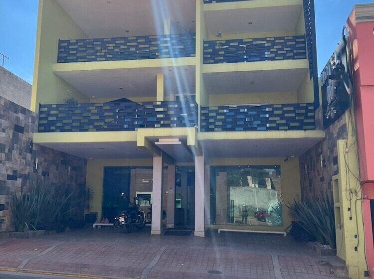 فندق Tierra Roja