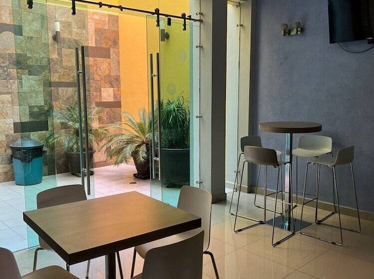 فندق Tierra Roja