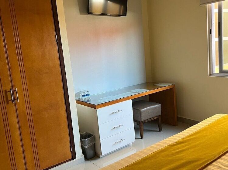 فندق Tierra Roja