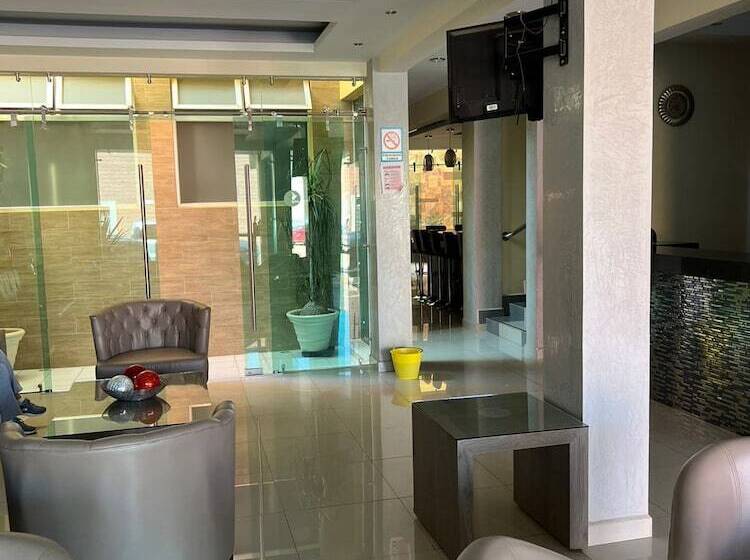 فندق Tierra Roja