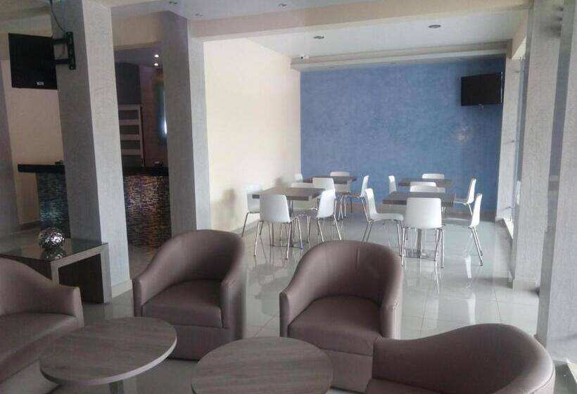 فندق Tierra Roja