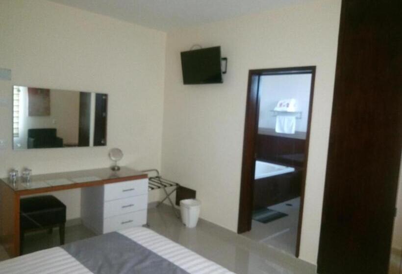 فندق Tierra Roja