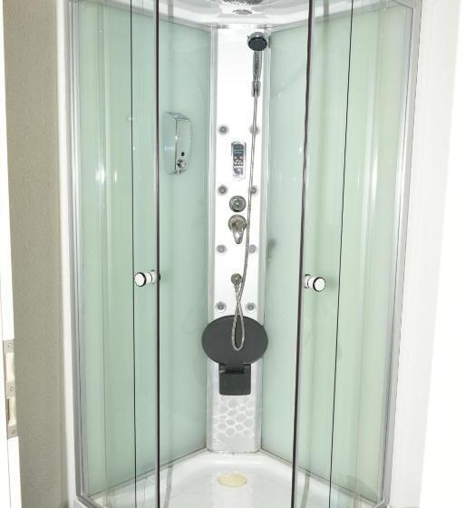 בית מלון כפרי Tower