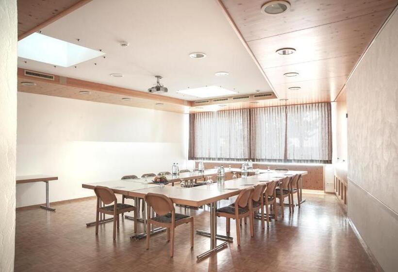 Отель Und Restaurant Wolfensberg