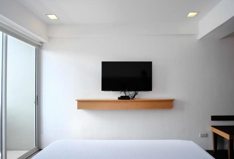 ホテル Zen Rooms Makati Peñafrancia