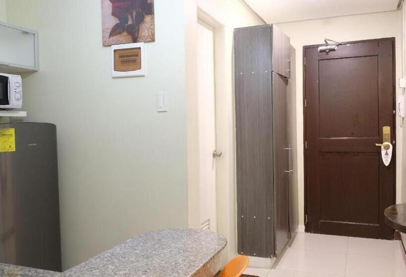 هتل Zen Rooms Malate Robinsons