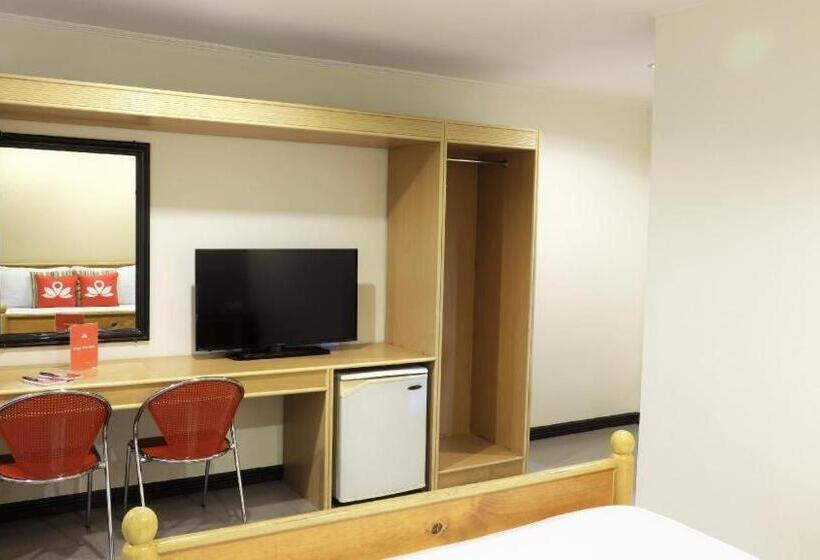 ホテル Zen Rooms Ninoy Aquino Airport