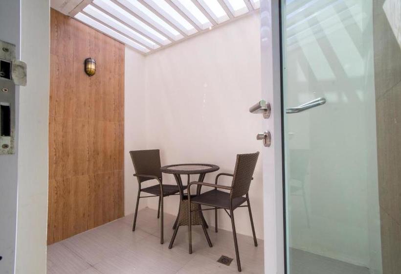 هتل Zen Rooms Valdez Street