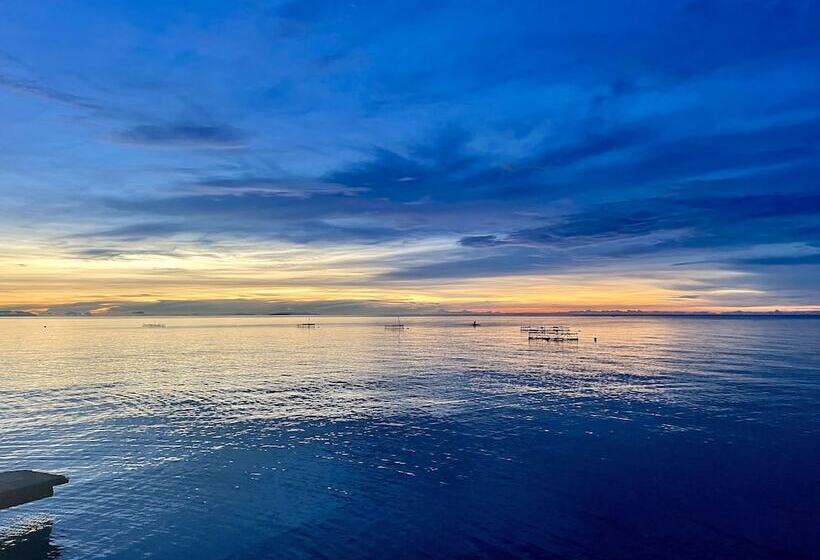 Giswold Lagunde Beach Resort